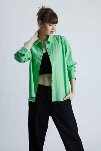 06-06-23-Female-mockups1471