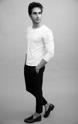 Shariq (22)